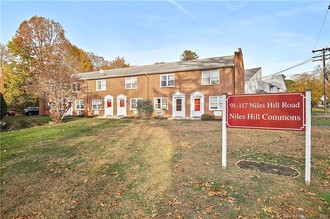 93 Niles Hill Rd 93, New London, CT, 06320
