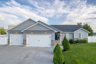 107 Grace Ave, American Falls, ID, 83211