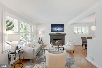 520 S Spring St, Falls Church, VA, 22046