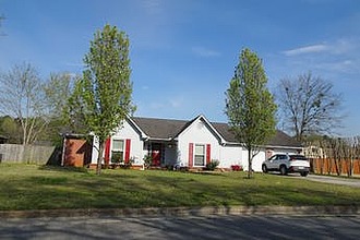 Lancaster Ave Sw, Decatur, AL, 35603