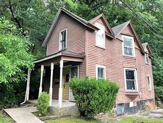Spruce St, Norwich, CT, 06360
