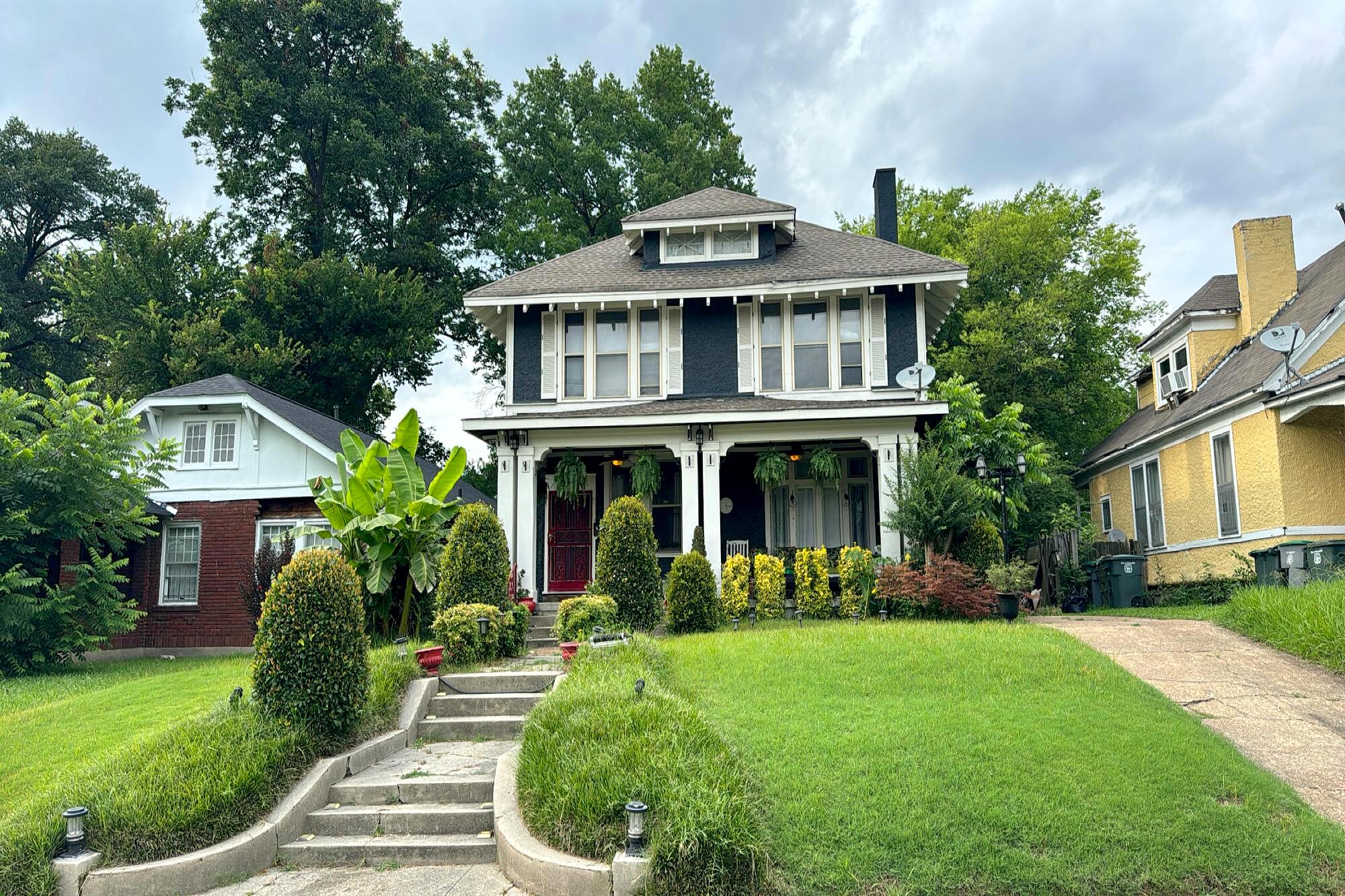 Main image