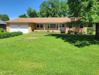 202 Walnut St, Lamar, MO, 64759