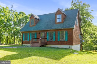 1533 Constant Run Rd, Great Cacapon, WV, 25422