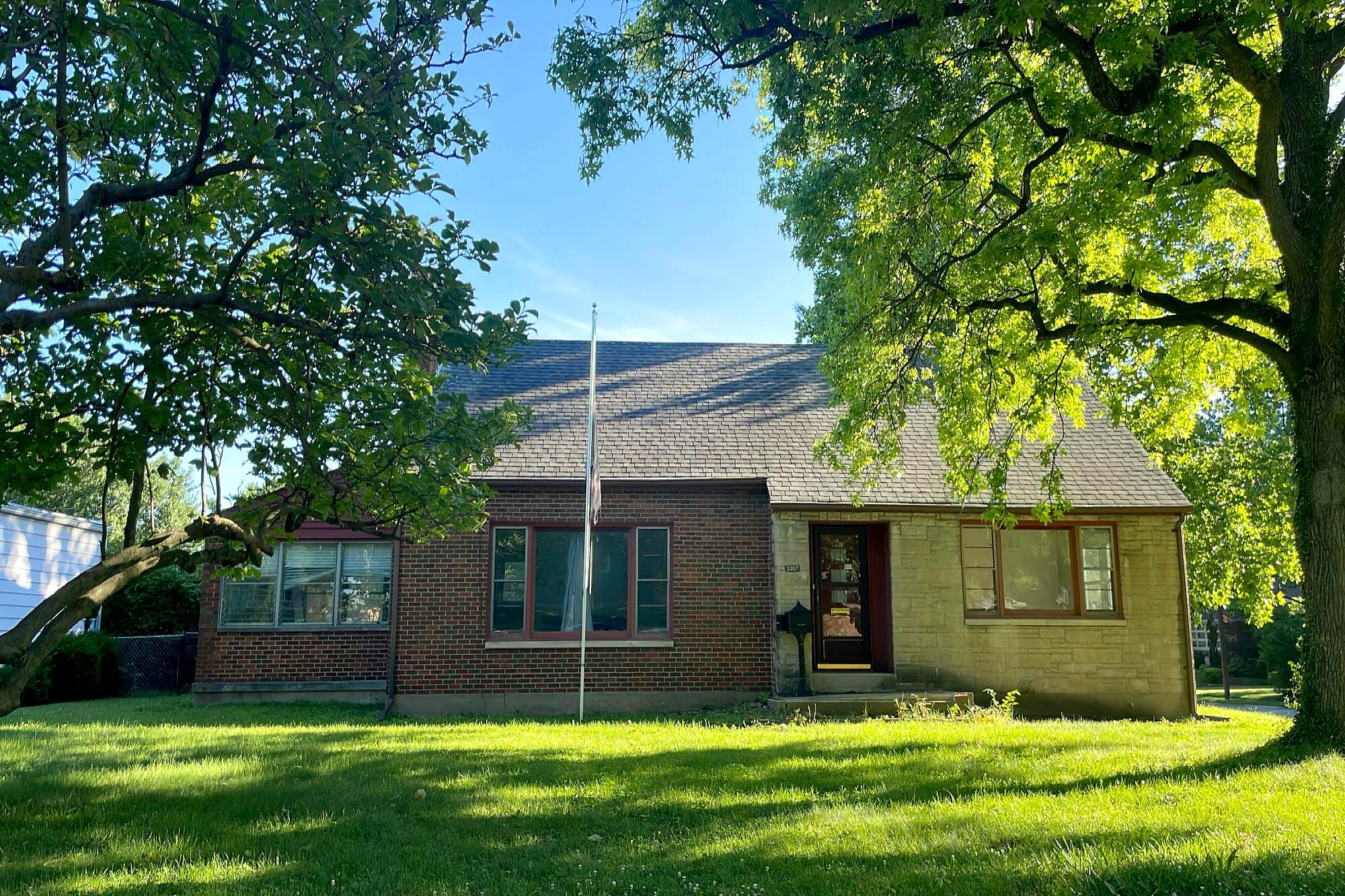 Main image