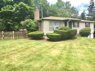 4 Elmwood Dr, Cumberland, RI, 02864