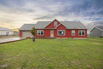 5462 Matthew Avenue, Williston, ND, 58801