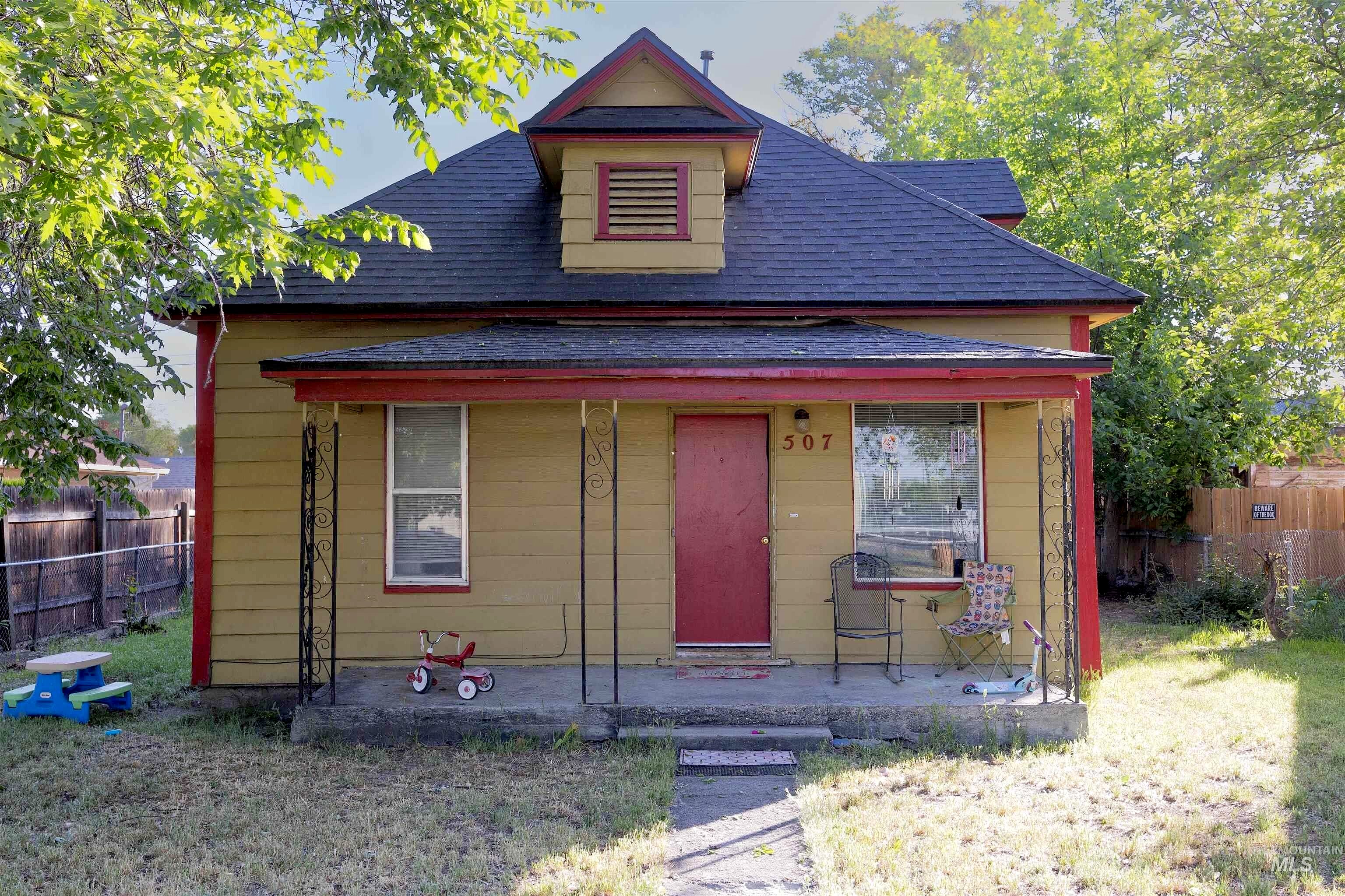 Main image