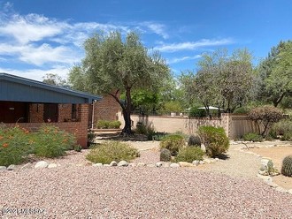 W Ko Vaya Dr, Tucson, AZ, 85704