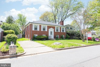 Hilltop Ter, Alexandria, VA, 22301