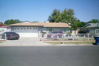 E Kaviland Ave, Fresno, CA, 93725