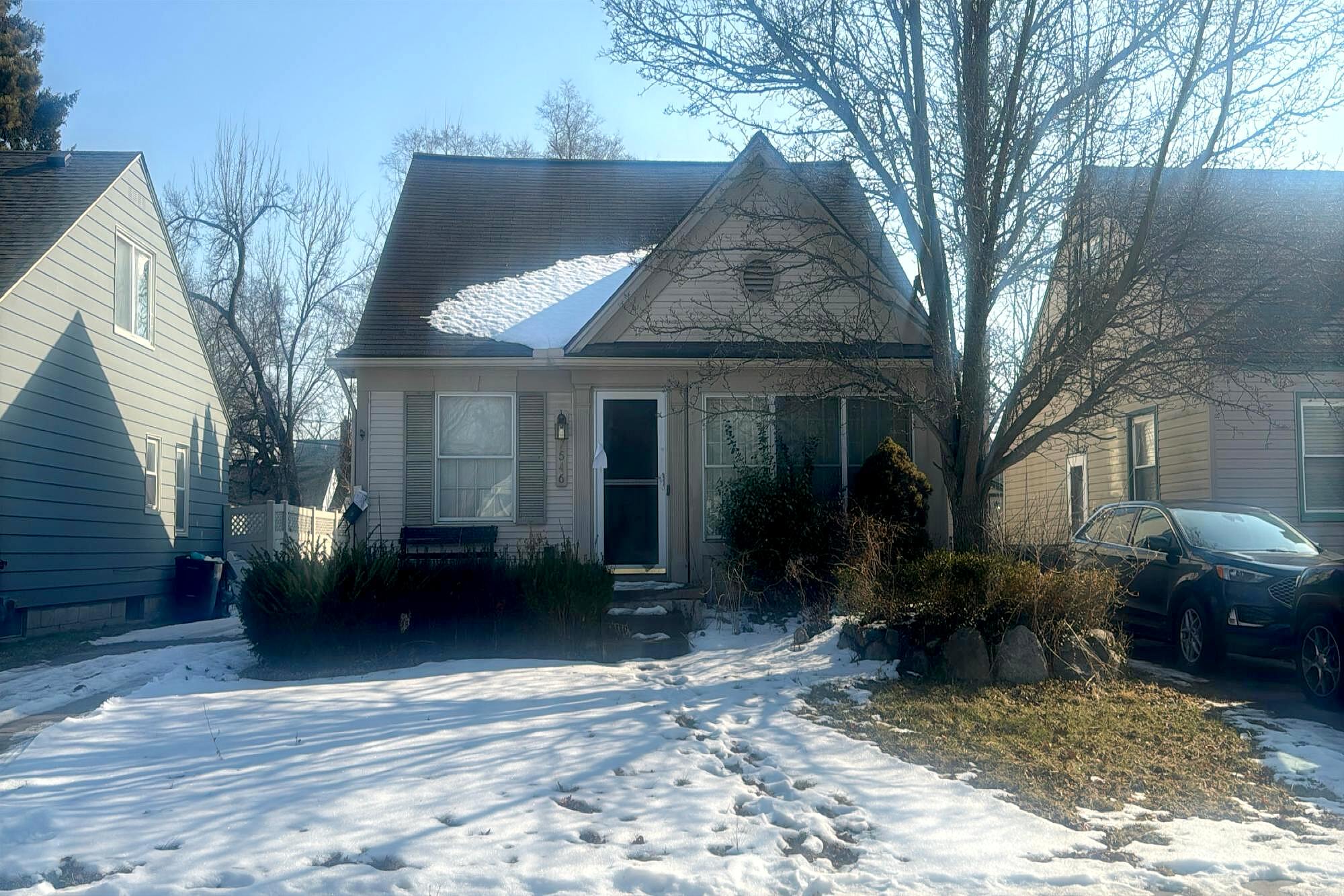 Main image