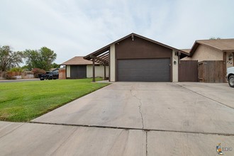 306 W Trail St, Brawley, CA, 92227