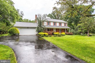 13413 Glen Mill Rd, Rockville, MD, 20850