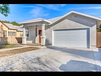 Halladay St, Santa Ana, CA, 92707