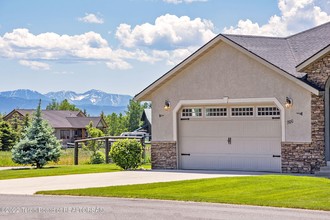 700 Guardian Peaks Ln, Driggs, ID, 83422