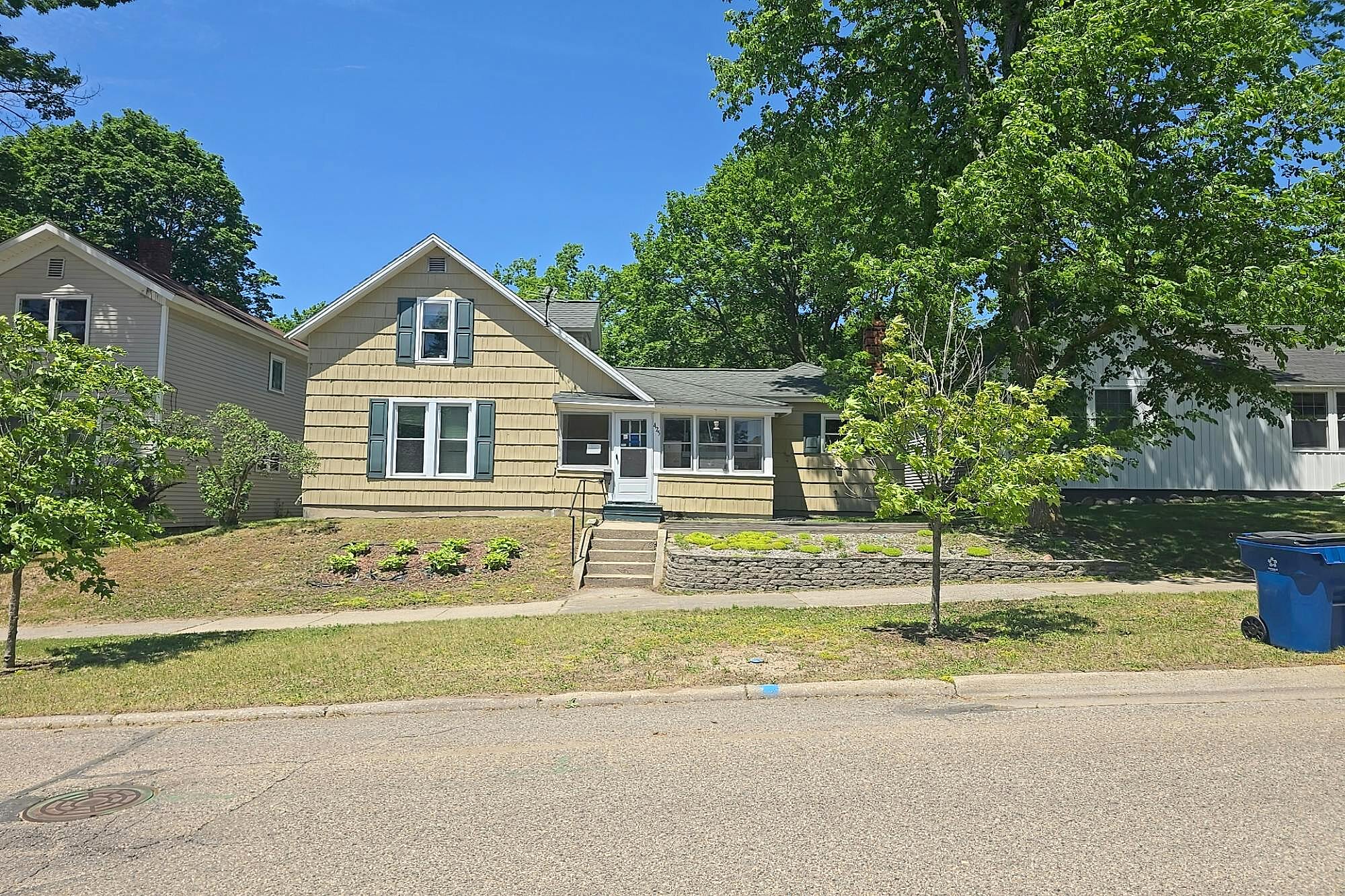 Main image