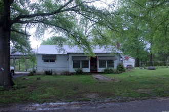 100 Sycamore St, Rison, AR, 71665