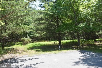 Phoebe Ln, Berkeley Springs, WV, 25411