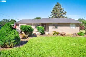 181 Sw Newton Dr, Winston, OR, 97496