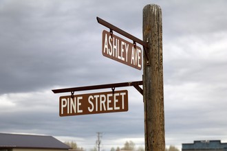 S Pine St, Pinedale, WY, 82941