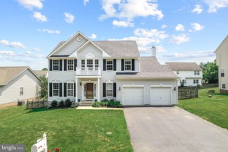 50 Cypress Point Dr, Charles Town, WV, 25414
