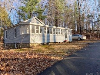 Chesterfield Rd, Oakdale, CT, 06370
