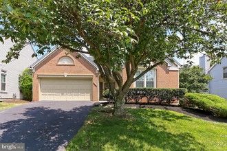 5817 Deer Pond Rd, Centreville, VA, 20120