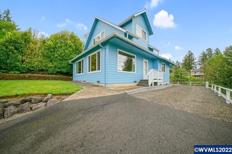 8880 10th St, Bay City, OR, 97107