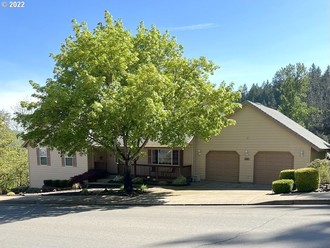 1003 S 69th St, Springfield, OR, 97478