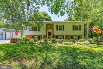 6395 Valley Rd, La Plata, MD, 20646