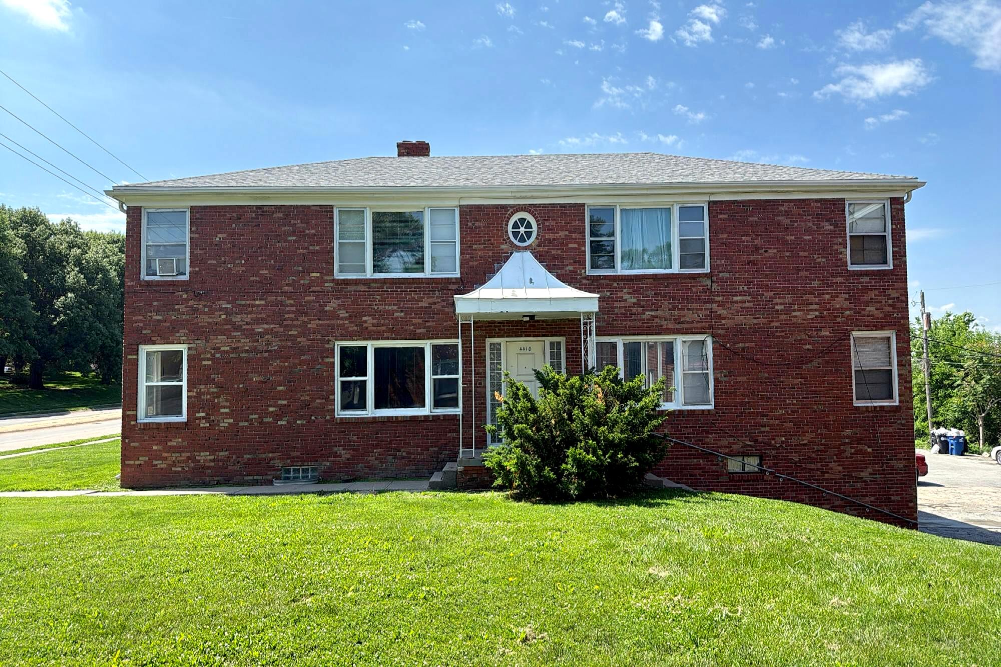 Main image