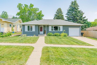 1411 N 17th St, Bismarck, ND, 58501