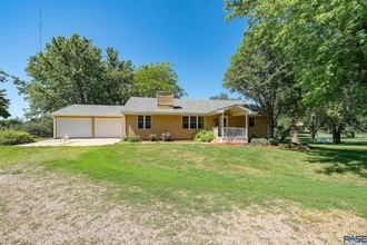 48429 267th St, Valley Springs, SD, 57068