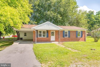 408 E 11th Ave, Ranson, WV, 25438
