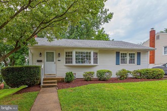 1023 Grandin Ave, Rockville, MD, 20851