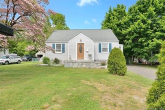 108 West St, Cromwell, CT, 06416