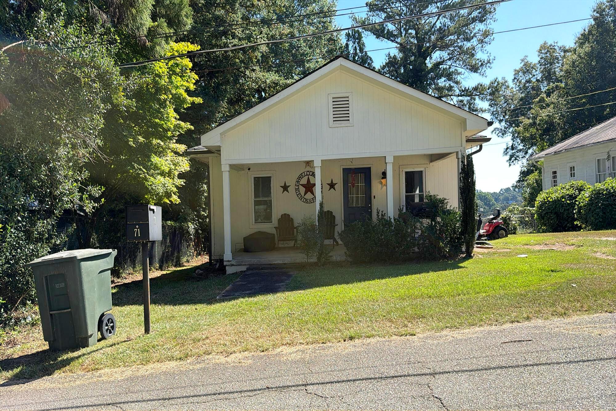 Main image