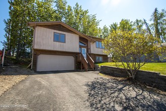 12513 Crested Butte Dr, Eagle River, AK, 99577
