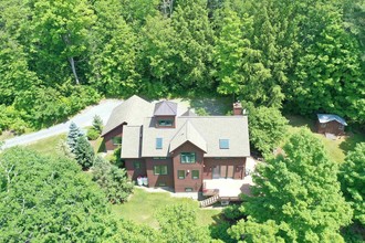 99 Ledgemont Ln, Cornwall, VT, 05753