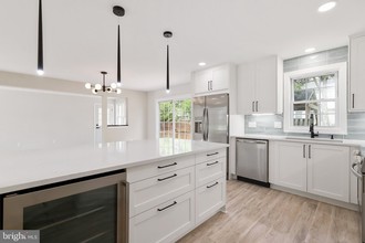 8590 King Carter St, Manassas, VA, 20110