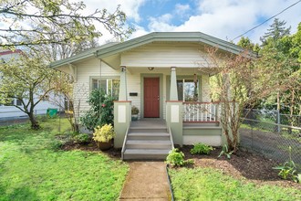 7428 Se Harold St, Portland, OR, 97206