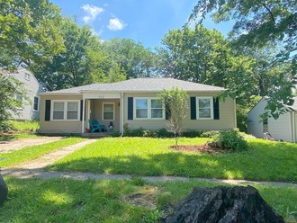 715 N College Ave, Warrensburg, MO, 64093