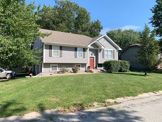 800 Se 16th Ter, Oak Grove, MO, 64075