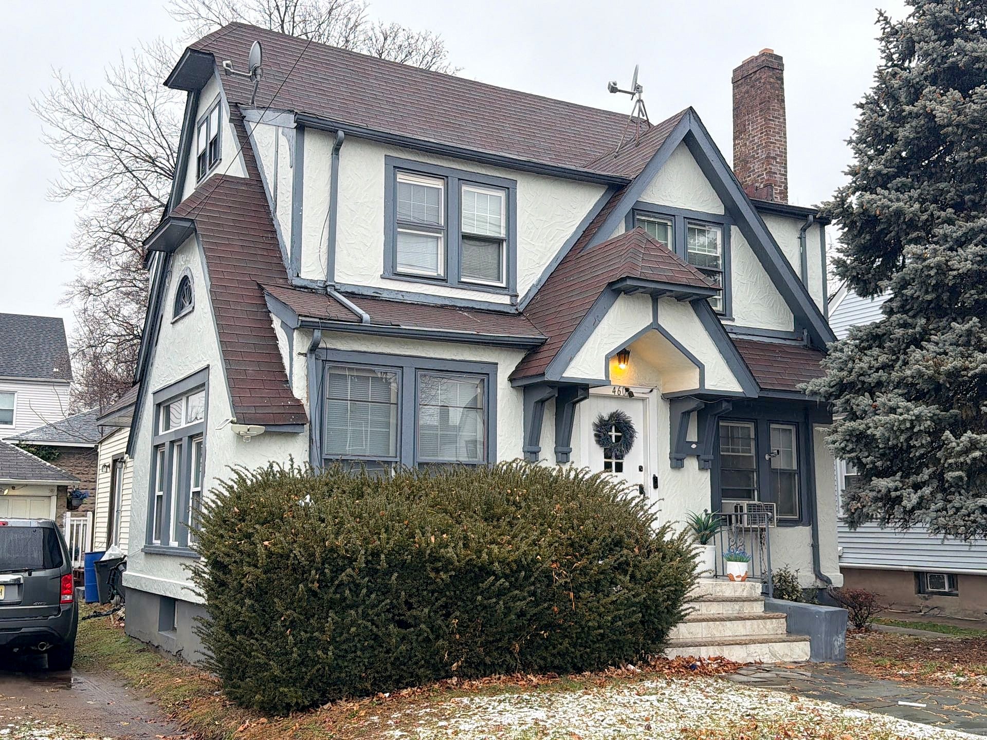Main image