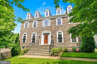 2961 Trousseau Ln, Oakton, VA, 22124